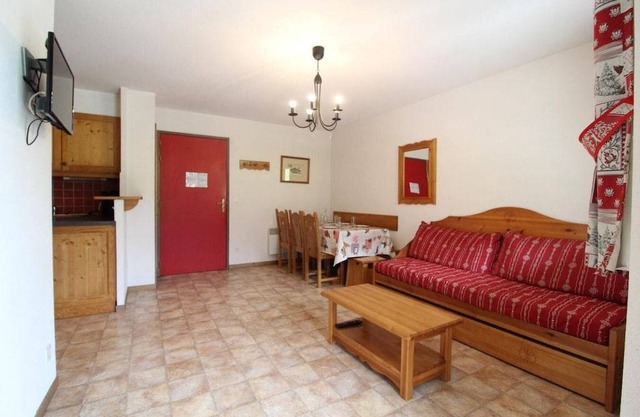 Wifi, 10m from ski slopes, 2nd floor, balcony, parking, tv, ski locker, 40m², Val Cenis