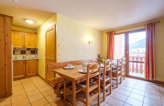 Wifi, 200m from ski slopes, fitness, sauna, balcony, parking, tv, ski locker, 72m², Val Cenis