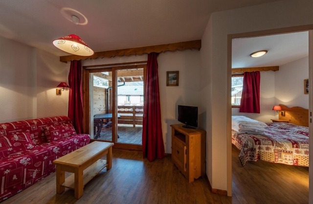 Wifi, 300m from ski slopes, fitness, swimming pool, parking, ski locker, 50m², Abriès