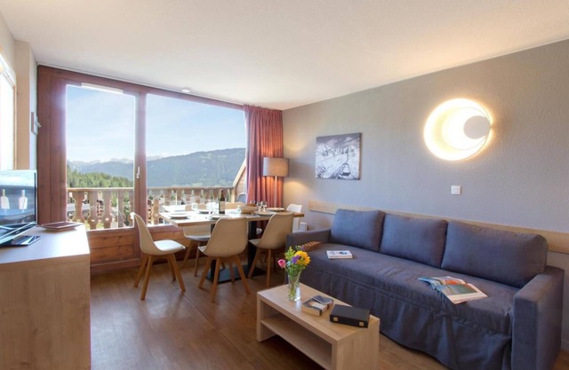 Wifi, 50m from ski slopes, tv, ski locker, 32-36m², Morillon
