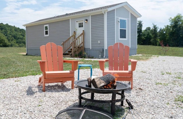 WiFi, Firepit, Fishing Pond - FarmView