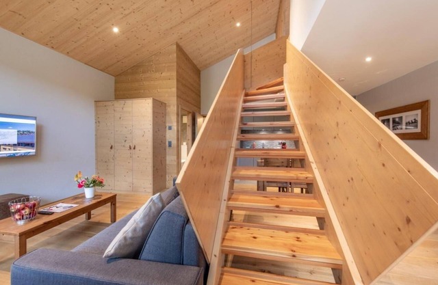 Wifi, ski-in/ski-out & foot of the slopes, sauna, hammam, tv, ski locker, 84m², Vercorin