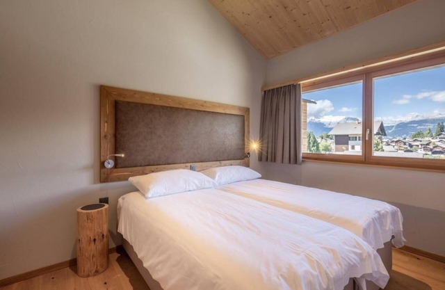 Wifi, ski-in/ski-out & foot of the slopes, sauna, hammam, tv, ski locker, 67m², Vercorin