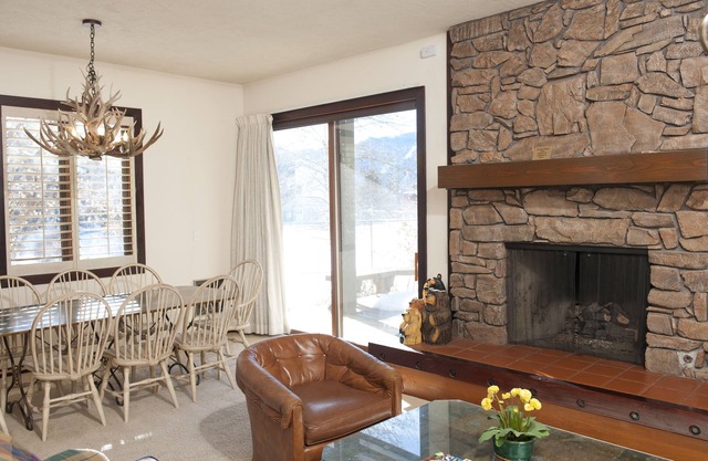 Wildflower Condo 609 - Great Place With Sun Valley Pool Access & Mt Views