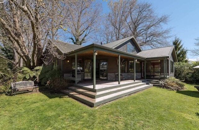 Willowwood Retreat | Rustic Lodge Style Home