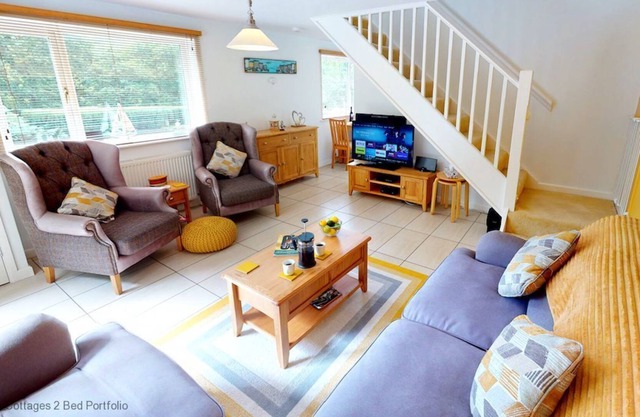 WINDERMERE LODGE | 2 Bedrooms | High Bickington | Sleeps 4