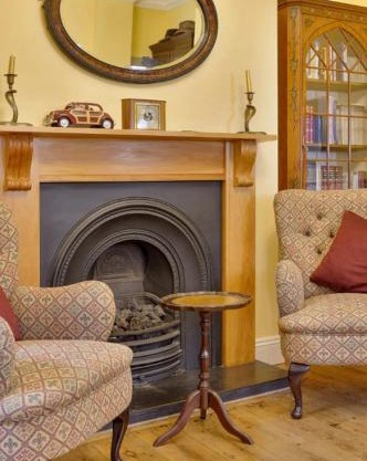 Windsor/Legoland/Ascot charming 3BR home in centre