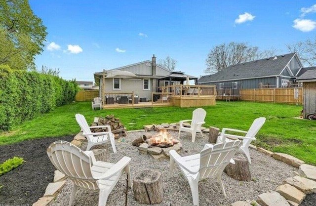 Wine Country Family Retreat – Outdoor Movies & Cozy Firepit!