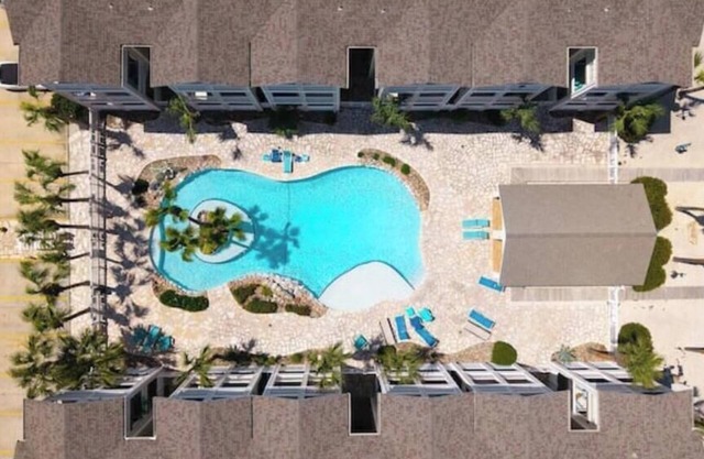 Winter Texan/Snowbirds Welcome! The Breezeways Padre Island Texas Townhome.