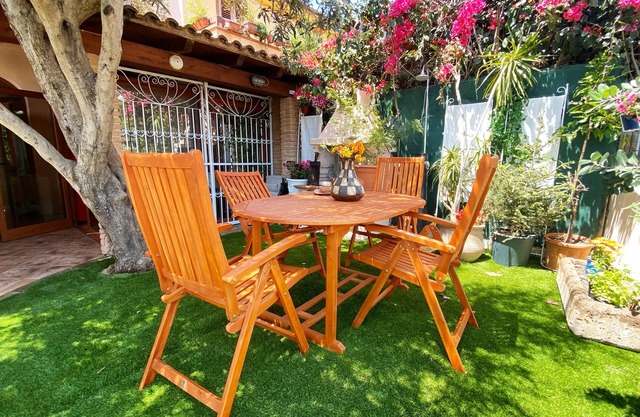 Within walking distance of Sant'Andrea beach (15 km from Cagliari) with barbecue
