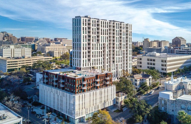 Wonderful Downtown Austin 1BR King Suite