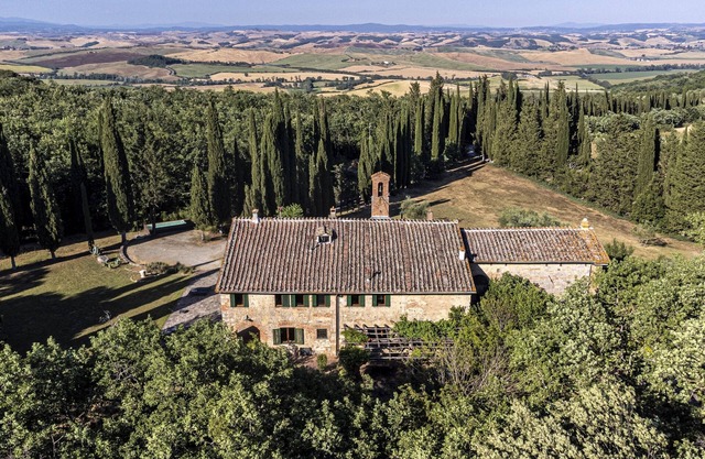 Wonderful Noble Villa in the Natural Reserve, near Siena.