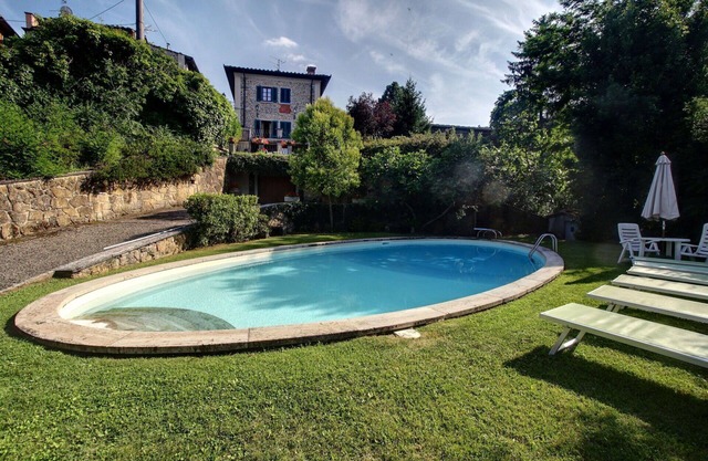Wonderful private villa with private pool, WIFI, TV and panoramic view, close to Greve In Chianti