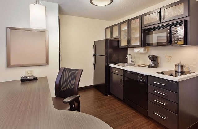 Wonderful Place To Stay! 3 Amazing units for Family or groups. Near Revere Park