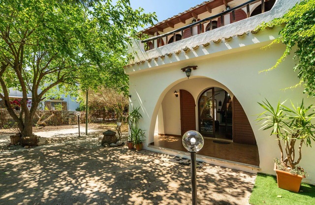 Wonderful private villa for 8 people with WIFI, A/C, TV, patio and parking