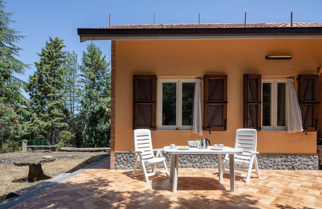 Wonderful private villa for 8 people with WIFI, TV, terrace and parking