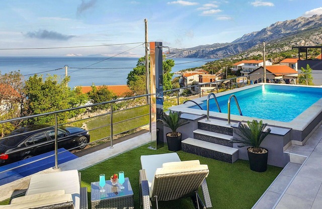 Wonderful private villa for 8 people with A/C, private pool, WIFI, TV, terrace and parking