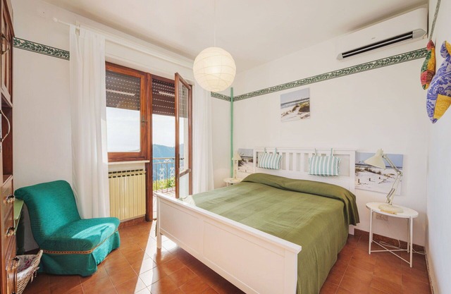 Wonderful private villa for 6 people with A/C, WIFI, TV and patio