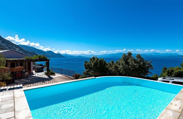 Wonderful private villa for 6 people with private pool, A/C, WIFI, TV, patio and pets allowed