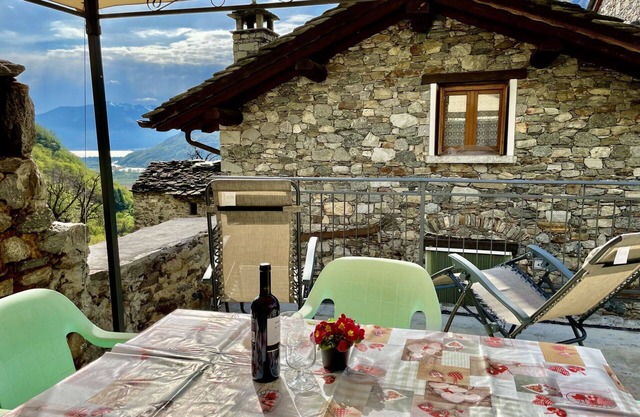 Wonderful private villa for 3 people with WIFI, TV, terrace and pets allowed