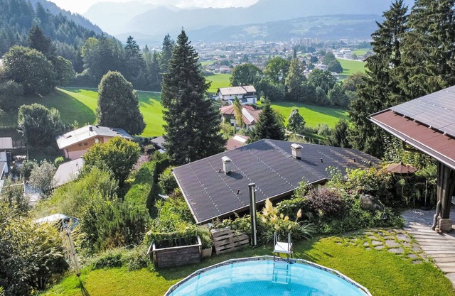 Wonderful private villa for 10 guests with private pool, WIFI, hot tub, TV and terrace