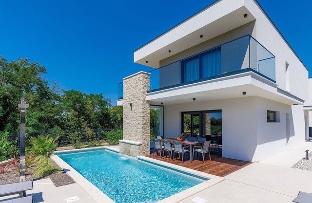 Wonderful private villa for 6 people with WIFI, private pool, A/C, TV, terrace and parking