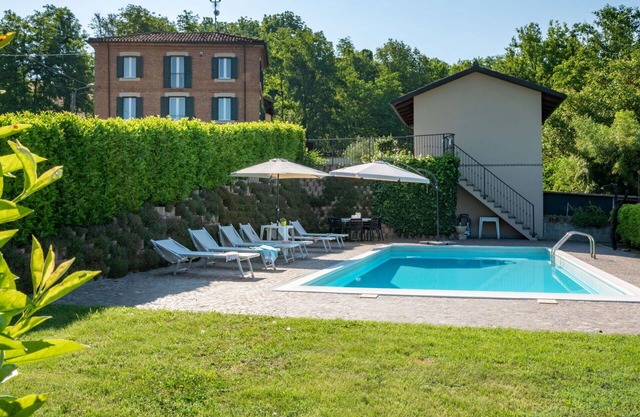 Wonderful private villa for 8 people with private pool, WIFI, A/C, TV, terrace and parking