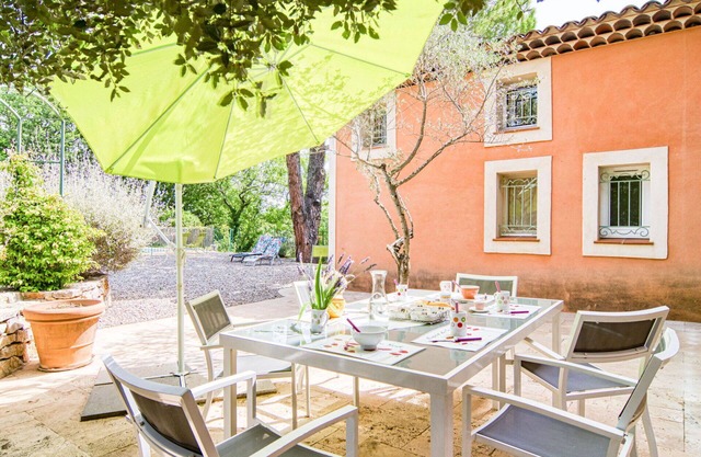 Wonderful private villa for 8 guests with WIFI, private pool, TV, patio and pets allowed