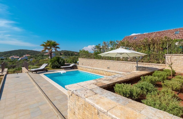 Wonderful private villa for 8 people with WIFI, private pool, A/C, TV and patio