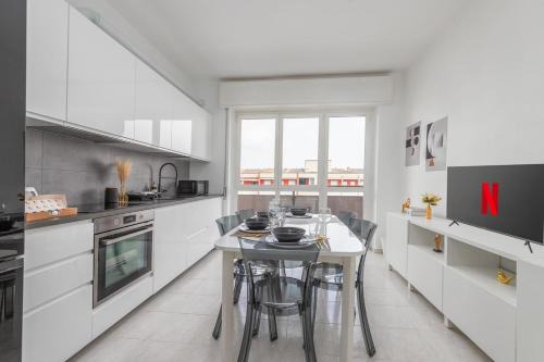 Wonderful View on CityLife-Suite Near Metro M2