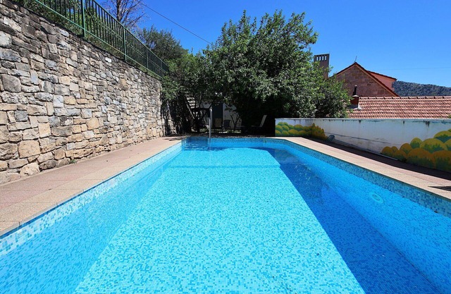 Wonderful villa for 8 guests with private pool, A/C, WIFI, TV, terrace, panoramic view and park.