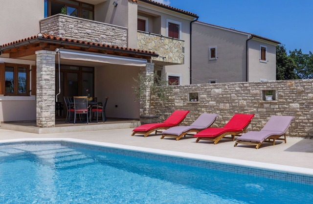 Wonderful villa for 8 people with WIFI, A/C, private pool, TV, terrace and parking