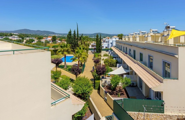 Wonderful villa for 8 guests with WIFI, pool, A/C, TV, terrace, pets allowed and parking
