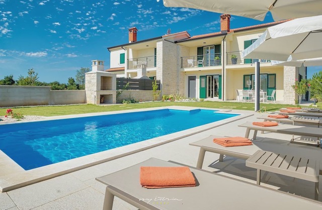 Wonderful villa with private pool near Porec