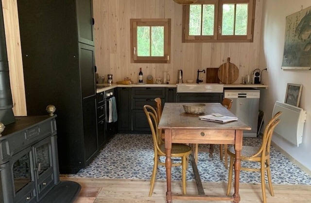 Wooden hut all comfort at the tip-44ha