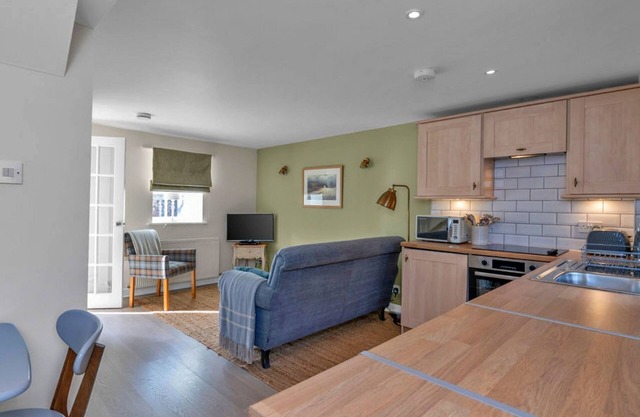 Woodman's Cottage by Interhome