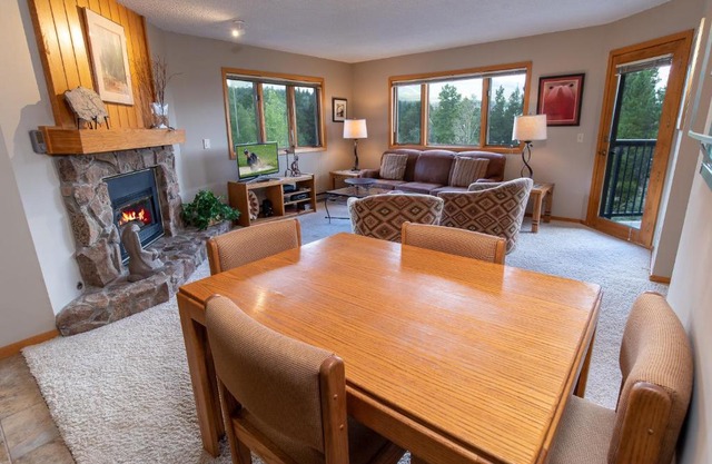 Woods Manor 301A