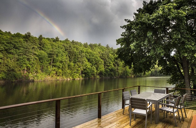 Woodstock Design-Waterfront, Deck, Private Dock Kayak, Swim