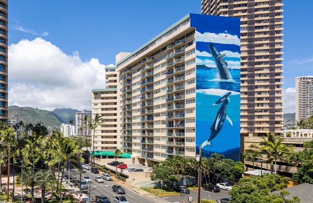 World Famous Waikiki Beach, Includes parking.