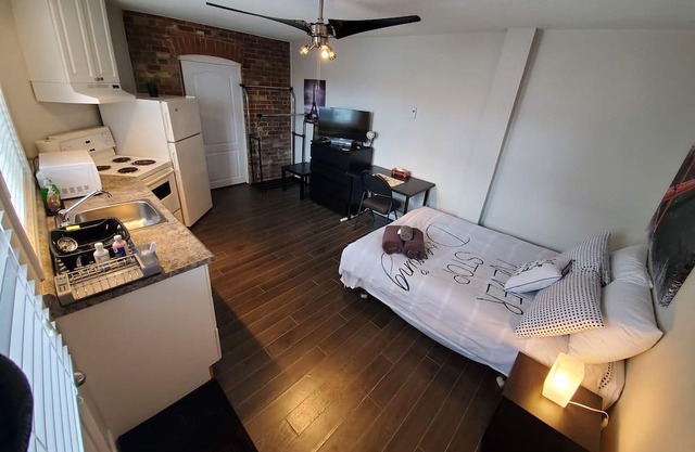 WOW! Beautiful studio near Ottawa (101-2)
