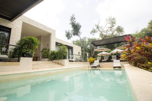 Xaha Villas Suites & Golf Resort