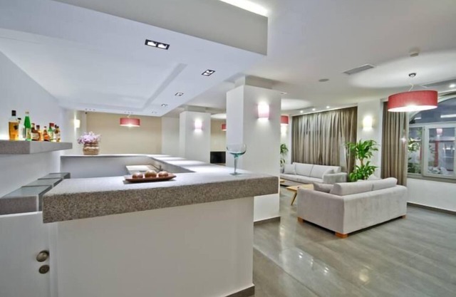 Xenia Hotel