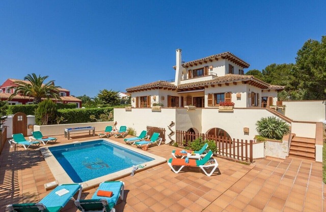 Xoric 5 bedroom villa, Cala'n Bosch