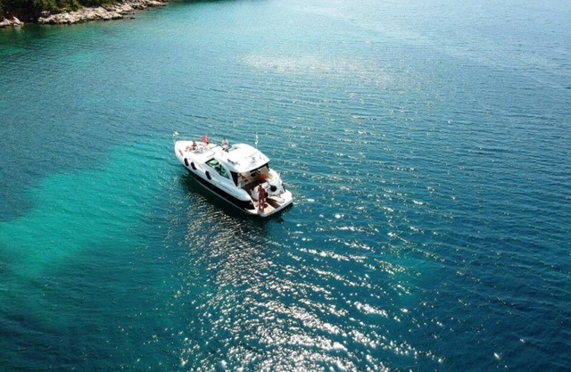 Yacht Cruisers Yachts 430c Sport Coupe