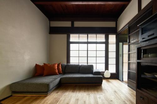 YADORU KYOTO HANARE Shirotaki No Yado