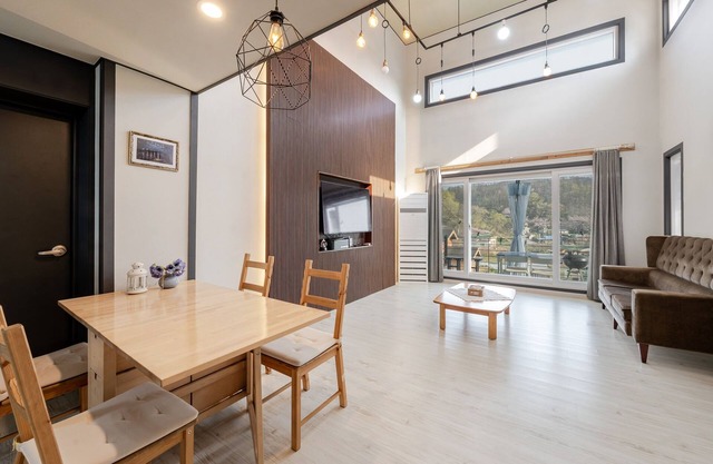 Yeonorang Park Pool Villa in Pohang