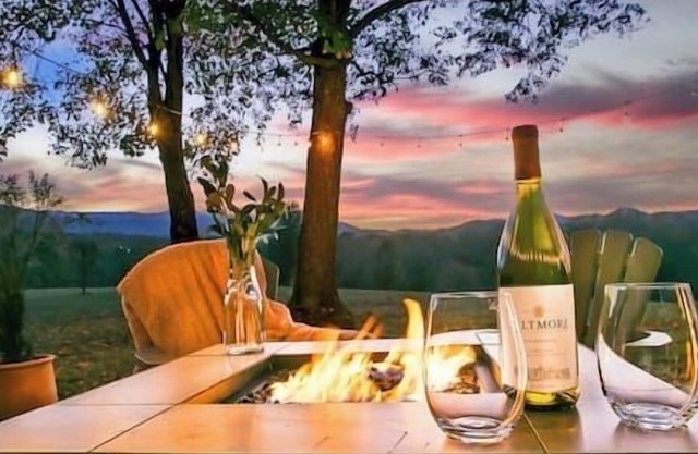 Yes we need you! Spacious w/amazing view!