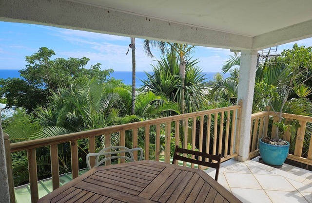 Ylang 5 panoramic ocean view (2 people)