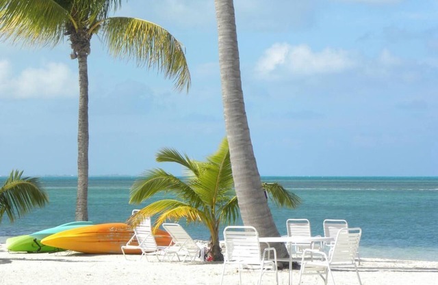YOU'VE ARRIVED! BREATHTAKING LUXURY BEACHFRONT VILLA,