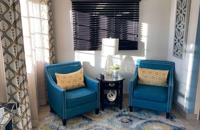 Your Home Far Away From Home! FREE Parking, Pets Allowed, Near Ashford Pub!